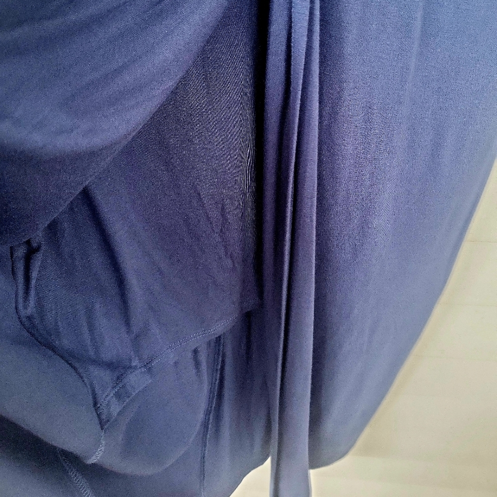 NWT Peppermint Boutique Blue Blush T Shirt Knot Front Midi Dress Size L - Picture 4 of 7